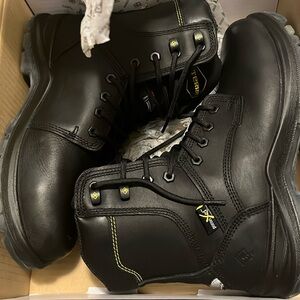 Tetra Footwear.
Safety steelbone boot
Used twice.